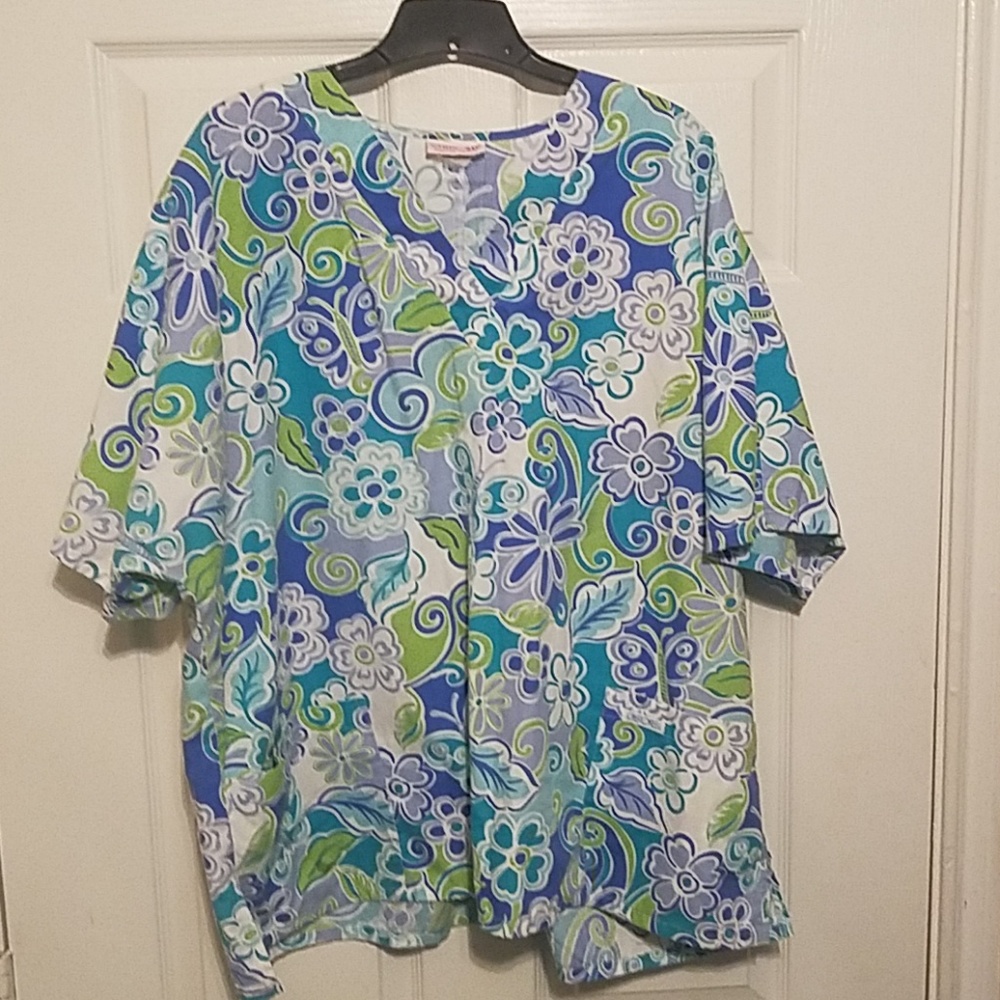 #0007 EUC Cherokee Scrub Top